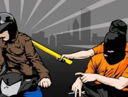 Pemotor Dibegal dengan Senjata Tajam di Jakbar, Polisi Telusuri Lokasi Kejadian