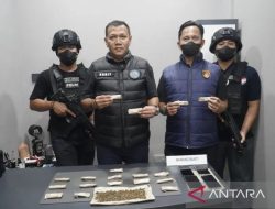 Polisi Gagalkan Peredaran Ganja dalam Drum Pakan Ikan di Tangerang