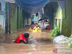 Ciliwung Meluap, 22 RT di Jakarta Timur Terendam Banjir Hingga Selasa Pagi