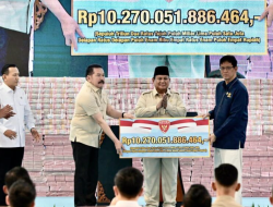 Prabowo Pamer Tumpukan Uang Rp 10 Triliun di Kejagung, Hasil ‘Sikat’ Mafia Hutan!