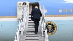 Pulang dari China, Rombongan Donald Trump Malah Buang Semua Oleh-oleh ke Tempat Sampah