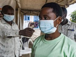 Wabah Ebola Merebak, Kemenkes Uganda Larang Masyarakat Berjabat Tangan