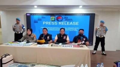 Polisi ungkap WNA China produksi 824 buah etomidate siap edar