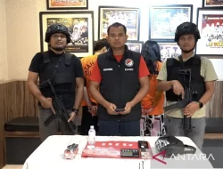Kompak Jalani Bisnis Haram, Pasutri di Bekasi Diciduk Polisi Bersama Timbangan Digital dan Sabu