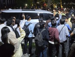 Pejabat Dievakuasi saat Diskusi di UGM, Mahasiswa: Mereka Menghindar, Makanya Dikejar