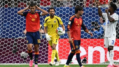 Spanyol Frustrasi! 27 Tembakan La Furia Roja Mandul di Tangan Kiper Cape Verde