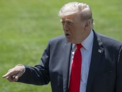 Trump Dikabarkan Kaji Serangan Baru Terhadap Iran