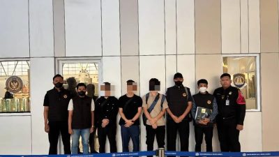 Imigrasi Deportasi 3 WNA Tiongkok yang Manipulasi Data untuk Visa