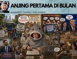 Anjing Pertama di Bulan