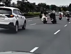 Detik-detik Jambret NMax Sikat iPhone 17 Pro Max Milik Bule Perempuan Asal New Zealand di Kuta