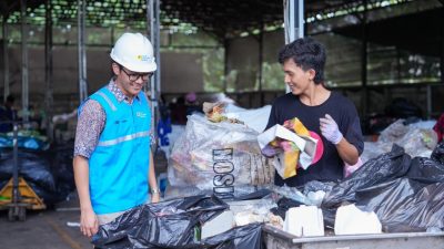 Gandeng Waste4Change-Eco Touch, PLN EPI Sulap Ratusan Kilo Sampah dan Baju Bekas Jadi Cuan Lingkungan