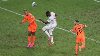 Belanda Angkat Koper! Bono Jadi Pahlawan Maroko dalam Drama Penalti Babak 32 Besar