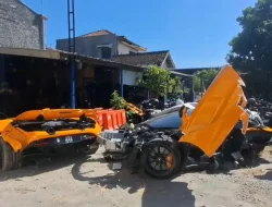 McLaren Rp Miliaran Milik Streamer Andra ST Terbelah Dua Usai Tabrak Tiang di Sukoharjo