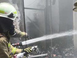 Akibat Korsleting Listrik, Sebuah Rumah di Koja Hangus Terbakar