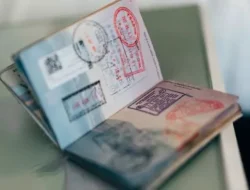 Nyamar Pakai Visa Turis, 10 WNA China Diciduk Jadi Buruh Bangunan di Pluit!