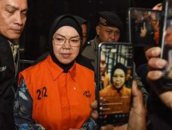 OTT Bupati Sukoharjo Etik Suryani: Tumpukan Valas hingga 2,5 Kg Emas Disita