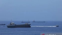 Tanker Meledak saat Berusaha Lewat Selat Hormuz Penuh Ranjau