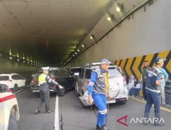 Empat Mobil terlibat Kecelakaan Beruntun di Tol JORR Pasar Rebo