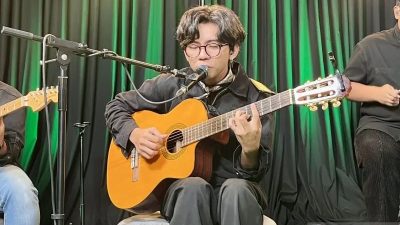 Aku Jeje akui Wajib Makan Rujak sebelum Menulis Lagu