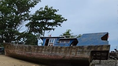 Jadi Barbuk Kasus Tambang Ilegal, Kapal KM JOI I Bocor 70% dan Sengaja Dikandaskan