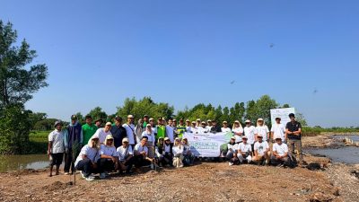 Perkuat Perlindungan Ekosistem Pantai di Jepara, PT Pelayaran Bahtera Adhiguna Tanam 1.000 Pohon Pesisir