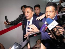 Hotman Paris Tiba-tiba Sambangi Kejagung, Resmi Jadi Pengacara Febrie Adriansyah!