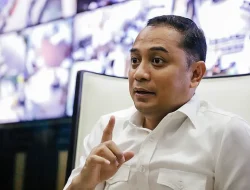 Usai Lantik 32 ASN, Walkot Eri Cahyadi Langsung Pecat Lurah Tambak Wedi Terkait Pungli