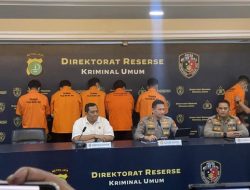 Beroperasi Sejak 2024, Pabrik Hoax dan Fitnah Digital Dibongkar Polda Metro Jaya!