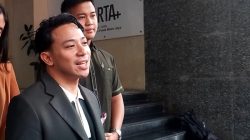 Dugaan Perzinaan Suami Artis dan Istrinya Terbongkar, Aris Bawa Rekaman CCTV ke Polda Metro