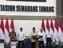 Resmikan Wajah Baru Stasiun Semarang Tawang, Prabowo Disambut Histeris Warga