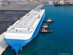 Kapasitas Mampu Tampung 6 Ribu Kendaraan, Kapal Terbesar Sukses Uji Sandar di Dermaga Paket 5 Patimban