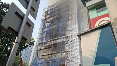 Gedung 5 Lantai di Cikini Kebakaran, 22 Mobil Pemadam dan 110 Personel Dikerahkan!