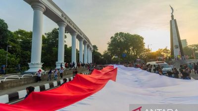 Ribuan Warga Bogor Kirab Bendera Merah Putih sepanjang 500 Meter dalam Rangkaian FMP ke 11