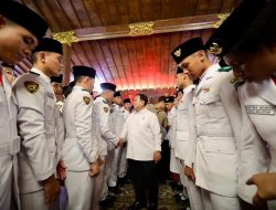 Prabowo Apresiasi Petugas HUT Kemerdekaan RI di Istana