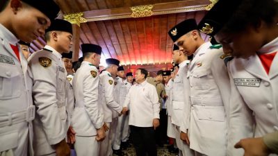 Prabowo Apresiasi Petugas HUT Kemerdekaan RI di Istana