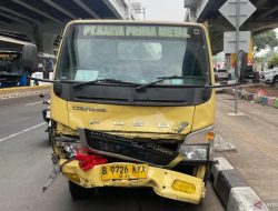 Pemotor Tewas Akibat Tertabrak Truk Terobos Lampu Merah di Pasar Rebo