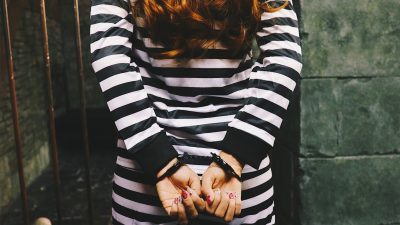 Sebar Hoaks Ajakan Demo Jelang HUT RI, Emak-Emak di Ciamis Ditangkap Polisi!
