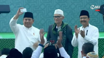 Tutup Muktamar ke-35 NU, Prabowo Bangga Dapat Kartu Anggota NU Seumur Hidup