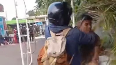 Aksi Brutal Pemotor di Jagakarsa: Piting Pemobil Hingga Sesak Napas Cuma Gegara Klakson!