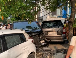 Horor Alphard Tabrak Lari di Surabaya: Seruduk 10 Kendaraan, 5 Orang Luka Berat!