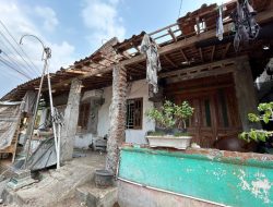 Ngeri! Bentrok Dua Perguruan Silat Hancurkan Puluhan Rumah Warga di Sukoharjo