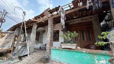 Ngeri! Bentrok Dua Perguruan Silat Hancurkan Puluhan Rumah Warga di Sukoharjo