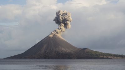 Belum Ketemu! Pencarian Jurnalis Hilang di Anak Krakatau Diperluas Hari Ini