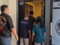 Tragedi Asusila Sidoarjo: Ibu Paksa Anak dan Keponakan ‘Threesome’ Bareng Ojol, Korban Mengurung Trauma