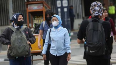 Abu Anak Krakatau Berpotensi Ganggu Kesehatan, Pemerintah Imbau Masyarakat Tetap di Rumah