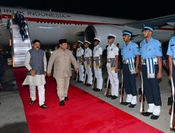 Hadiri KTT BRICS Ke-18 Sebagai Anggota Penuh, Prabowo Tiba di New Delhi Didampingi 3 Menteri