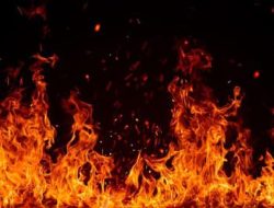 Kebakaran Pabrik Pipa di Tangerang Belum Padam, Terkendala Sumber Air