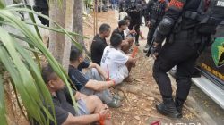 Polisi Tangkap Lima Orang dalam Penggerebekan di Kampung Ambon