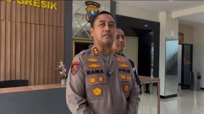 Teror Pinjol di Gresik! Foto KTP Dibuat Syur, IRT Diperas Jutaan Rupiah!