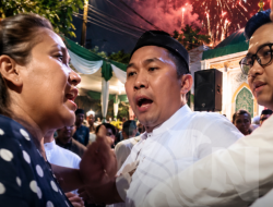 Viral Protes Petasan Acara Maulid Nabi di Kebayoran Lama Berujung Ricuh, Ibu-ibu Diteriaki Warga!
